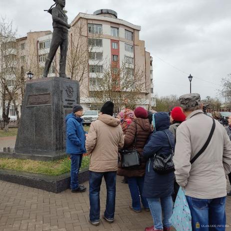 Для ветеранов Улан-Удэ организовали бесплатные автобусные экскурсии на тему «Осталась память о войне»